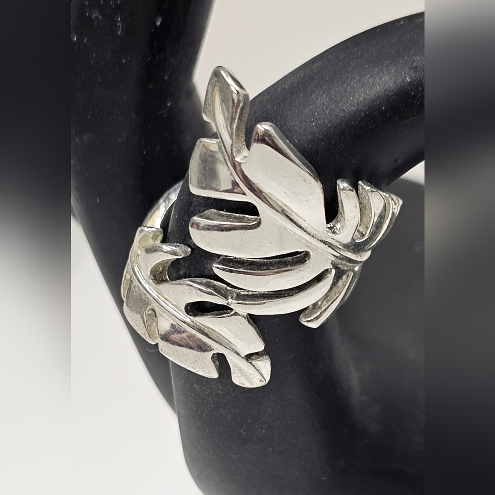 Silver Leaf Design Ring